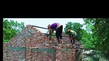 ক্রিকেট খেলায় খেলোয়াড় আউট হবে কিনা তা কে নির্ধারণ করে